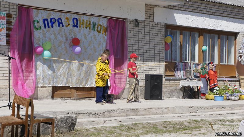 Пакшары и гости Пакшеньги на празднике День деревни 12 июля 2014 года